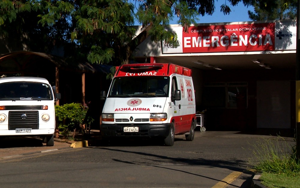 Greve de médicos do Ouro Verde chega ao 4º dia e Prefeitura diz buscar alternativas para demissão em massa